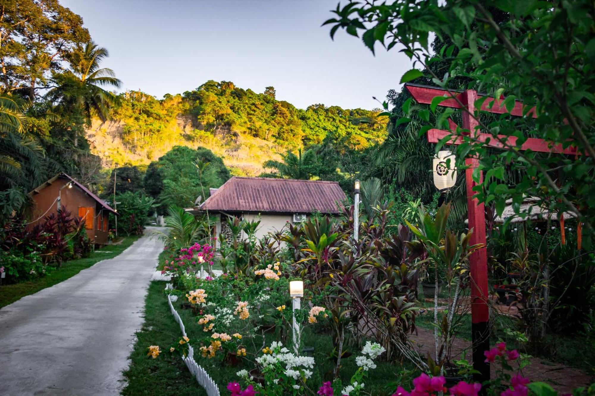 فندق Timba Garden Free Town And Jetty Transport سيمبورنا المظهر الخارجي الصورة